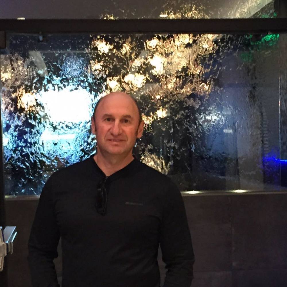 Meet your Posher, Leonard